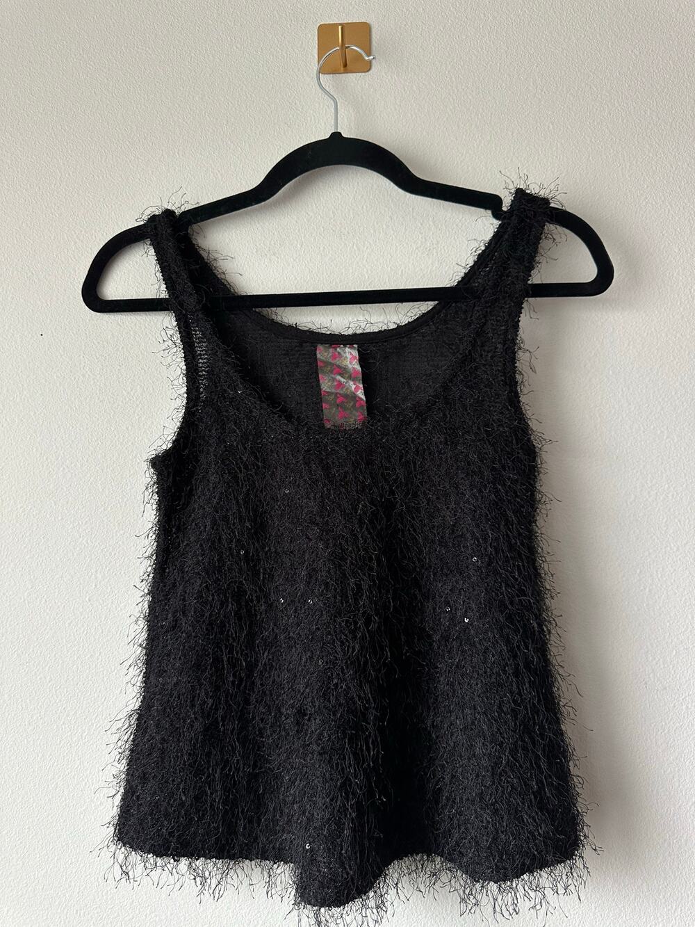 Vintage Y2K Black Fuzzy Tank Top Eyelash Knit Stretch Cropped Camisole XS